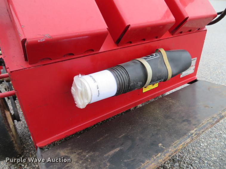 image for item EV9562 Toro 33515 aerator