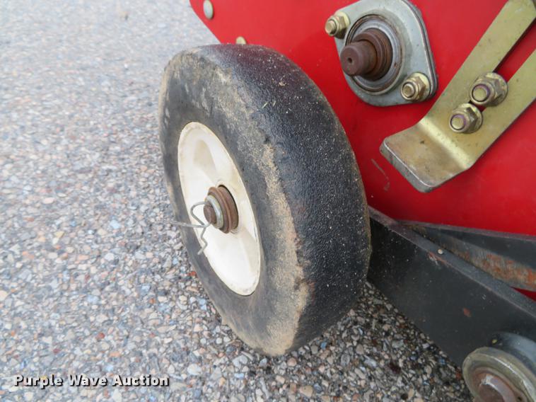 image for item EV9562 Toro 33515 aerator