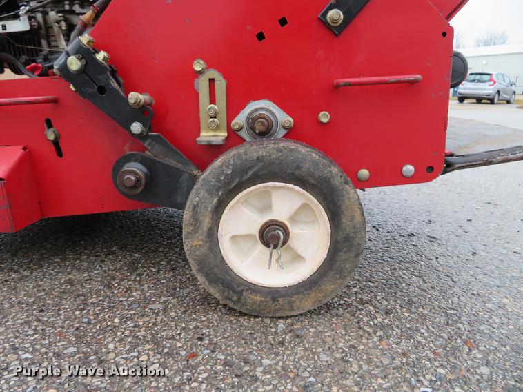 image for item EV9562 Toro 33515 aerator