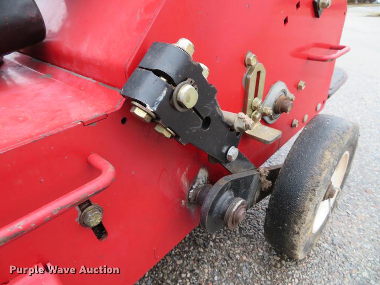 image for item EV9562 Toro 33515 aerator