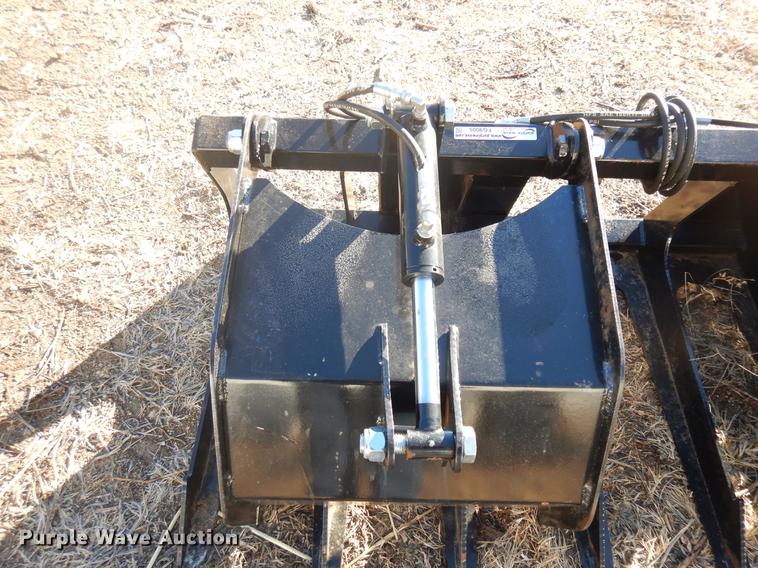 image for item FG9005 Brute skid steer grapple bucket