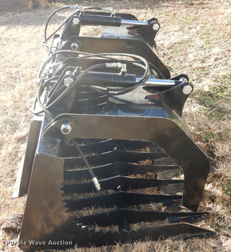 image for item FG9007 Brute skid steer grapple bucket