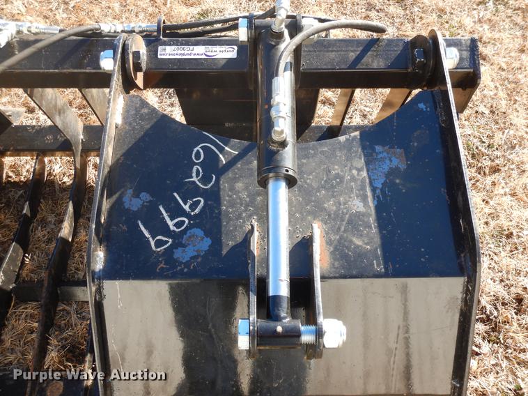 image for item FG9007 Brute skid steer grapple bucket