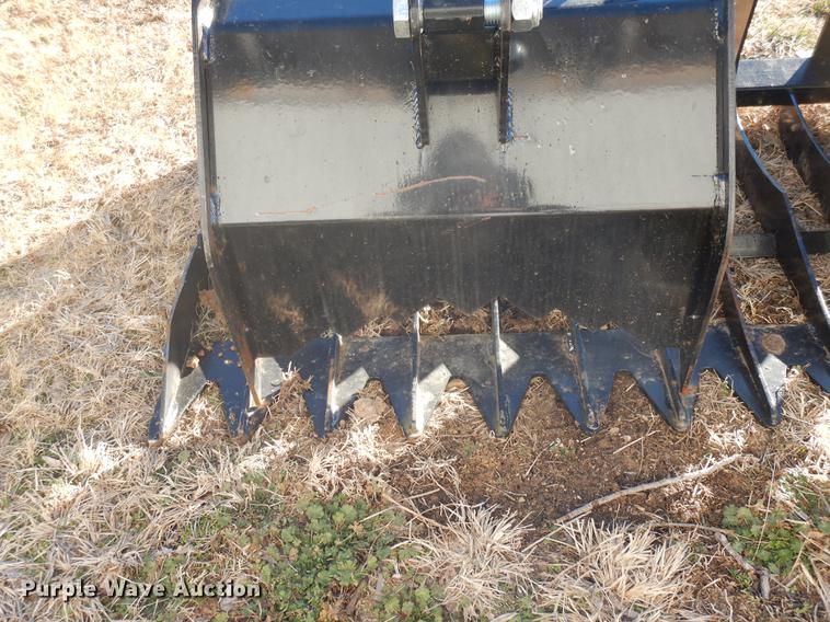 image for item FG9007 Brute skid steer grapple bucket