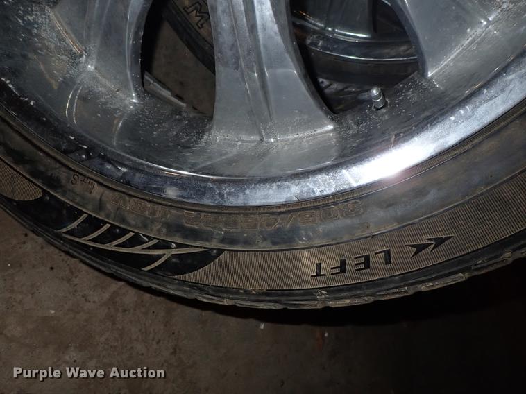 image for item FH9648 Fuel tanks, tires, and toolboxes