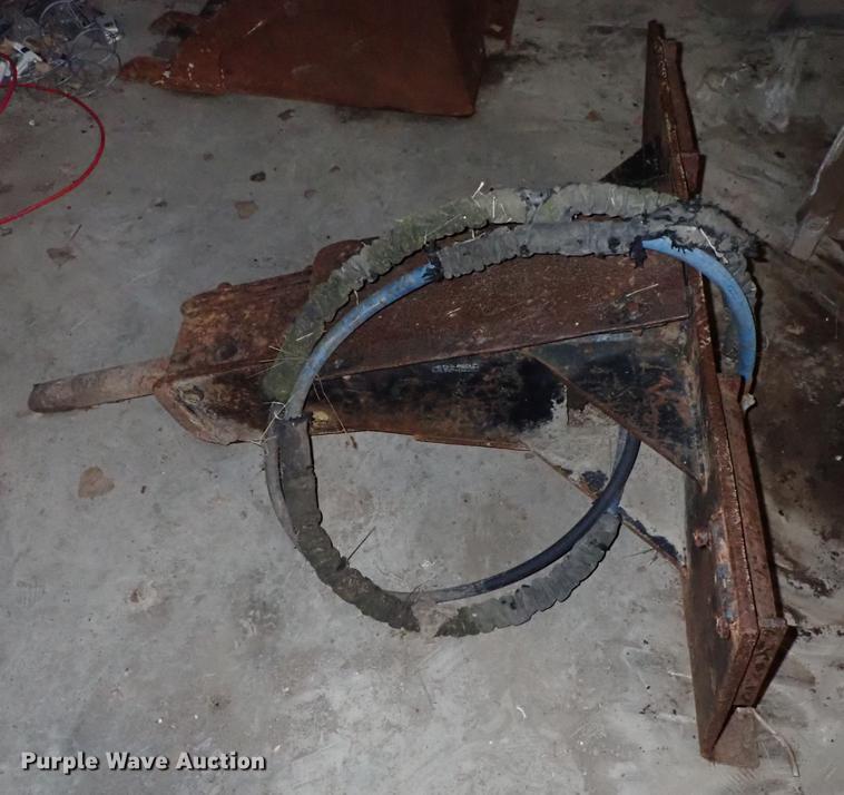 image for item FH9649 Skid steer attachments