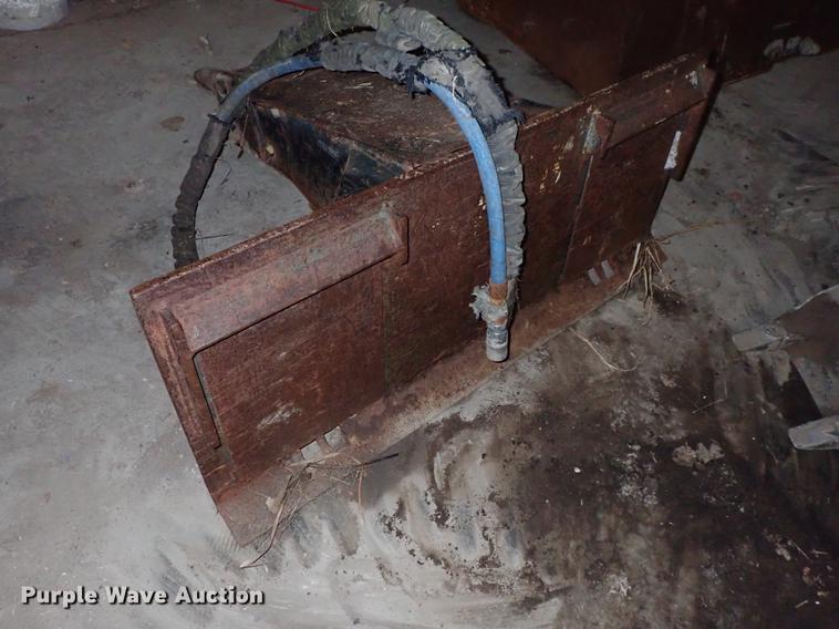 image for item FH9649 Skid steer attachments