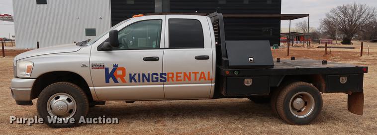 image for item FI9759 2009 Dodge Ram 3500HD Big Horn Edition Quad Cab flatbed pickup truck