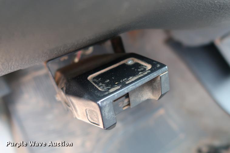 image for item FI9759 2009 Dodge Ram 3500HD Big Horn Edition Quad Cab flatbed pickup truck