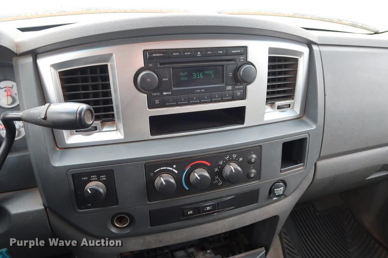 image for item FI9759 2009 Dodge Ram 3500HD Big Horn Edition Quad Cab flatbed pickup truck