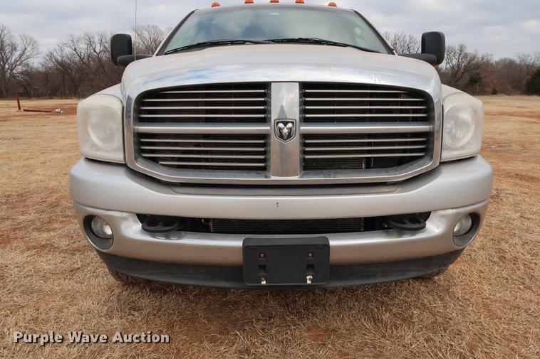 image for item FI9759 2009 Dodge Ram 3500HD Big Horn Edition Quad Cab flatbed pickup truck