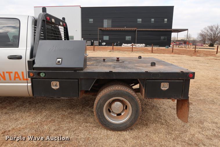 image for item FI9759 2009 Dodge Ram 3500HD Big Horn Edition Quad Cab flatbed pickup truck
