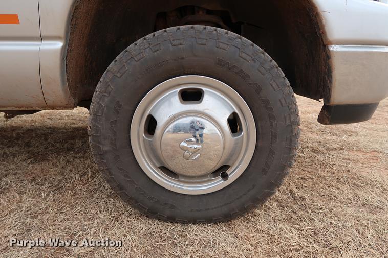 image for item FI9759 2009 Dodge Ram 3500HD Big Horn Edition Quad Cab flatbed pickup truck