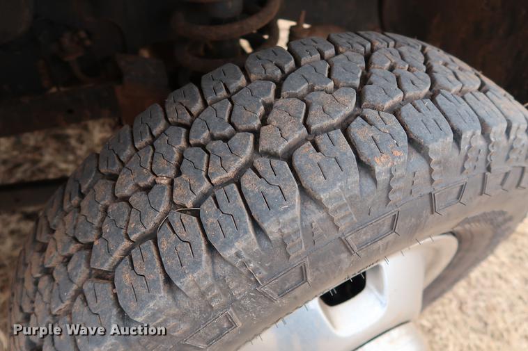 image for item FI9759 2009 Dodge Ram 3500HD Big Horn Edition Quad Cab flatbed pickup truck