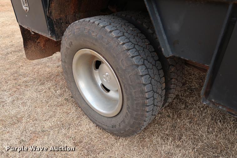 image for item FI9759 2009 Dodge Ram 3500HD Big Horn Edition Quad Cab flatbed pickup truck