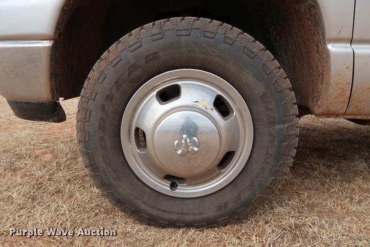 image for item FI9759 2009 Dodge Ram 3500HD Big Horn Edition Quad Cab flatbed pickup truck