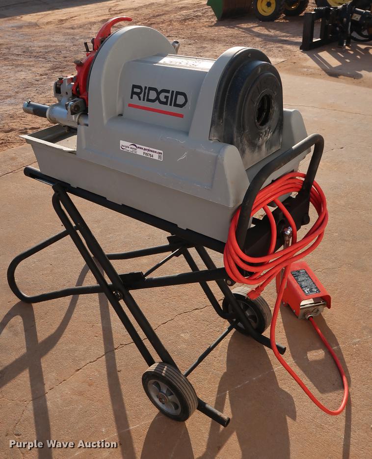 image for item FI9764 Ridgid 1822-I pipe and bolt threading machine