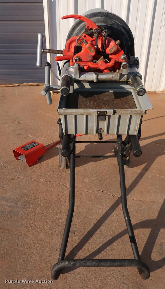 image for item FI9764 Ridgid 1822-I pipe and bolt threading machine