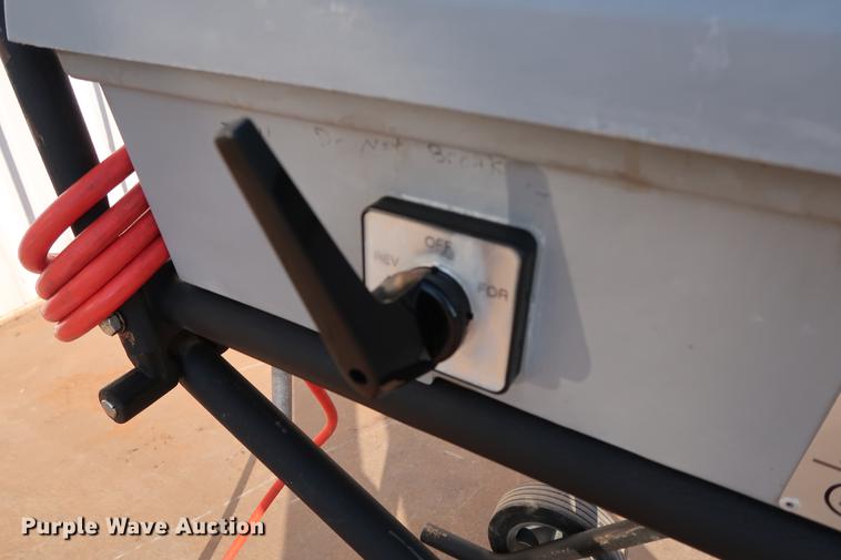 image for item FI9764 Ridgid 1822-I pipe and bolt threading machine