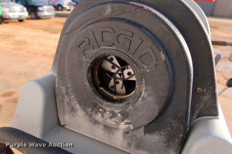 image for item FI9764 Ridgid 1822-I pipe and bolt threading machine