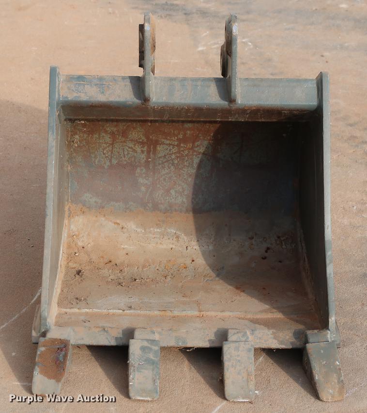 image for item FI9773 WB excavator bucket