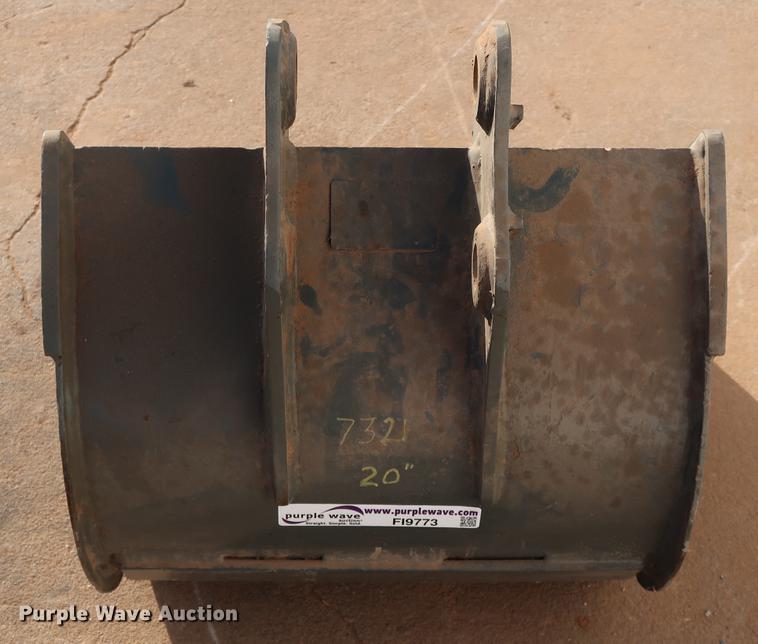 image for item FI9773 WB excavator bucket