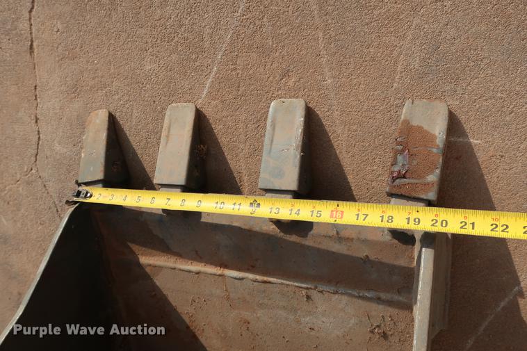 image for item FI9773 WB excavator bucket