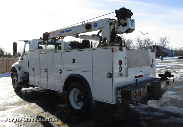 image for item FJ9607 2007 International 4400 service truck with crane