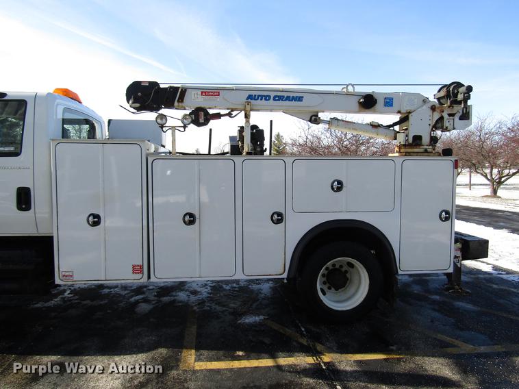 image for item FJ9607 2007 International 4400 service truck with crane