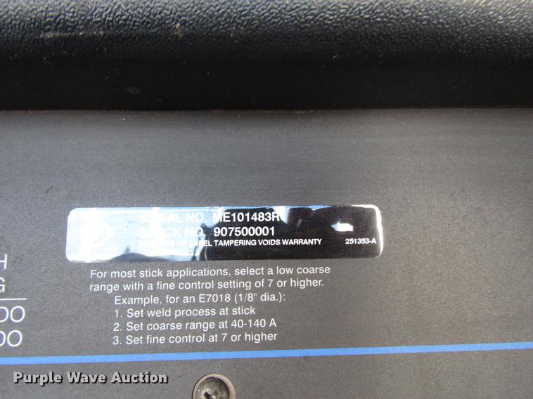 image for item FJ9607 2007 International 4400 service truck with crane