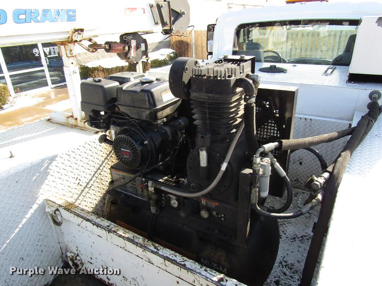 image for item FJ9607 2007 International 4400 service truck with crane