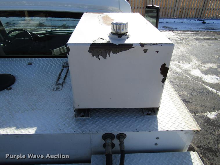 image for item FJ9607 2007 International 4400 service truck with crane