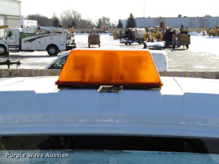 image for item FJ9607 2007 International 4400 service truck with crane