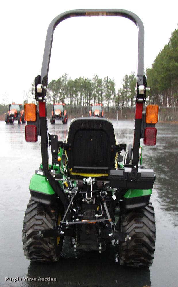 image for item FJ9609 2018 John Deere 1025R MFWD tractor