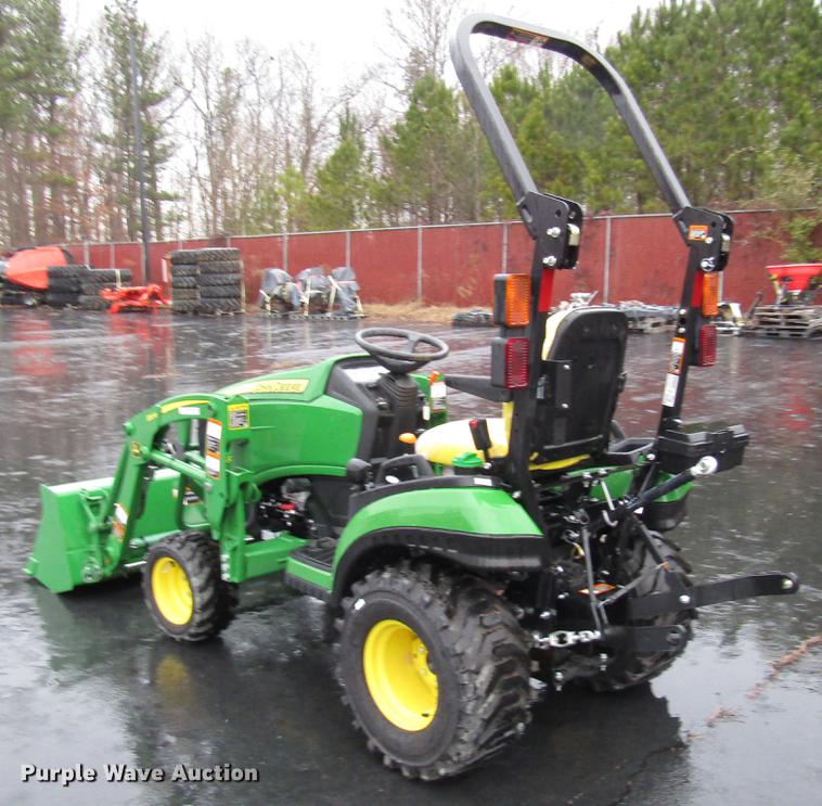 image for item FJ9609 2018 John Deere 1025R MFWD tractor
