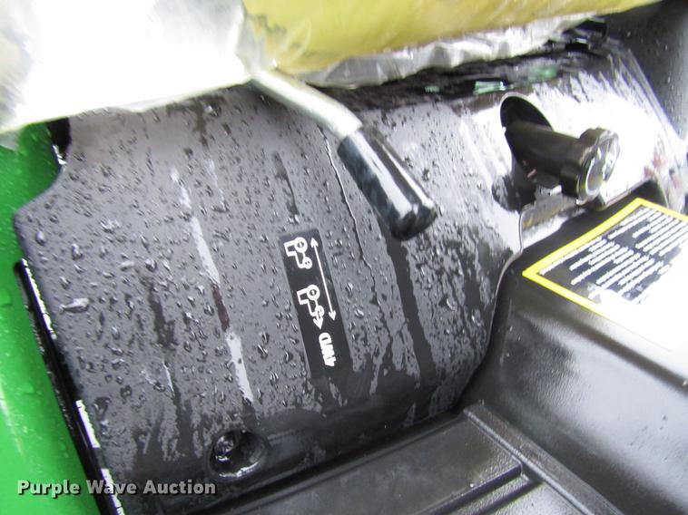 image for item FJ9609 2018 John Deere 1025R MFWD tractor