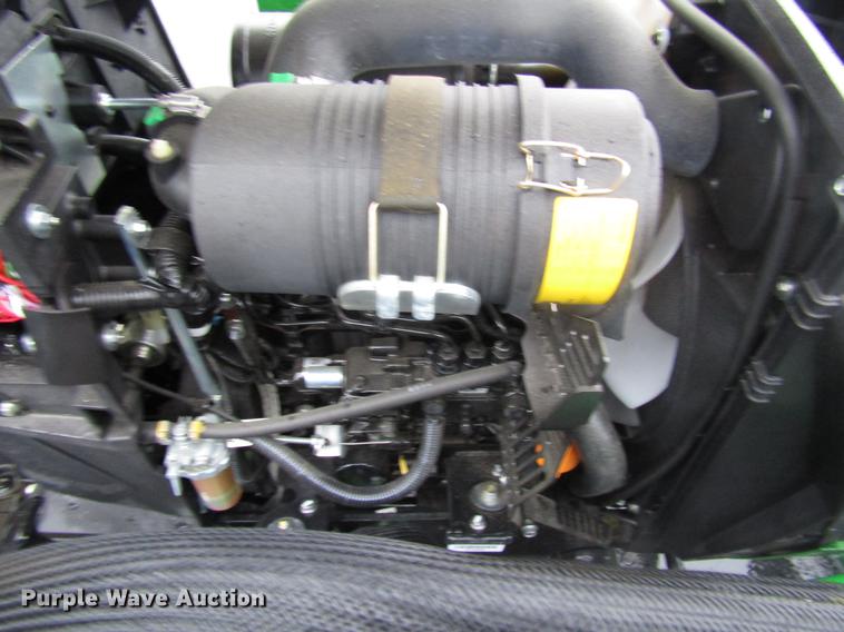 image for item FJ9609 2018 John Deere 1025R MFWD tractor