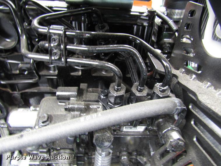 image for item FJ9609 2018 John Deere 1025R MFWD tractor