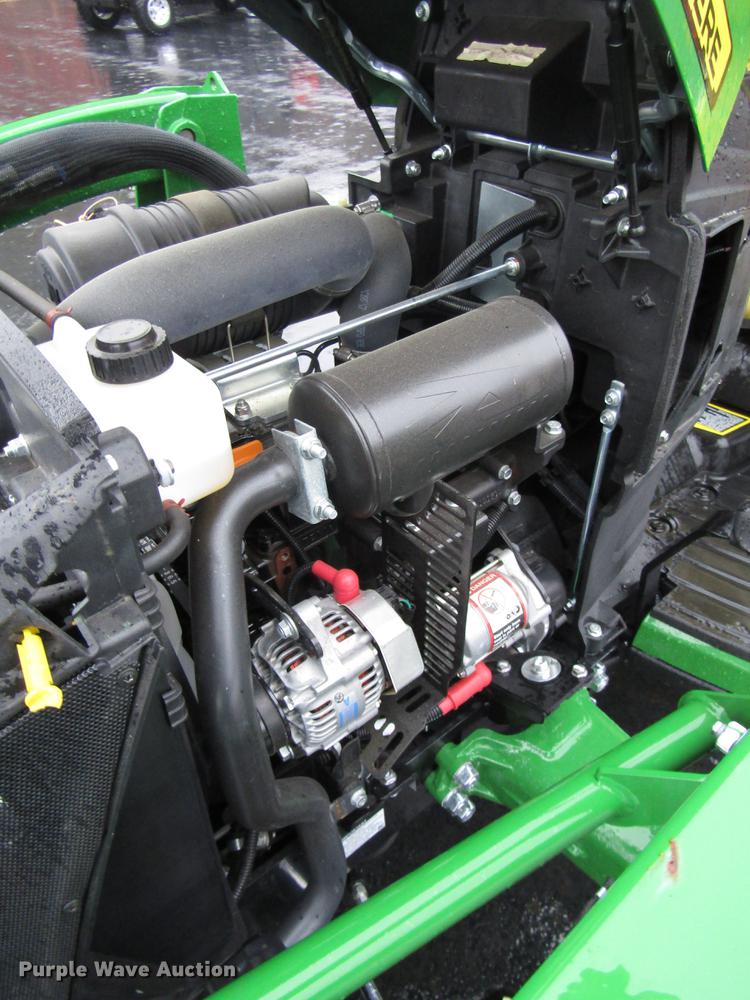 image for item FJ9609 2018 John Deere 1025R MFWD tractor