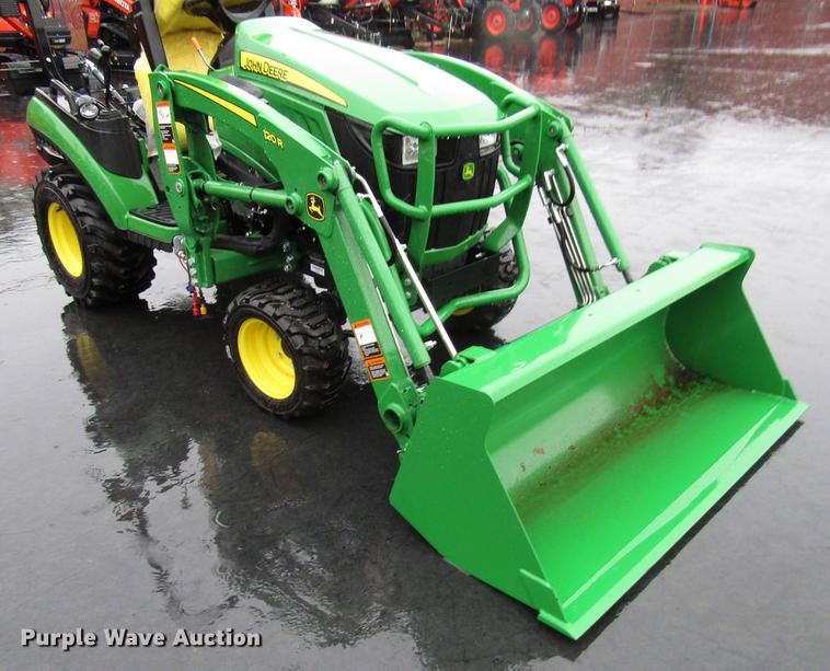 image for item FJ9609 2018 John Deere 1025R MFWD tractor