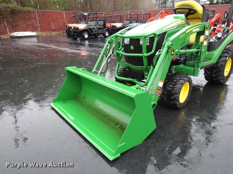 image for item FJ9609 2018 John Deere 1025R MFWD tractor