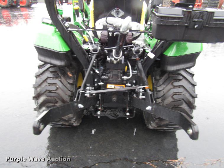 image for item FJ9609 2018 John Deere 1025R MFWD tractor