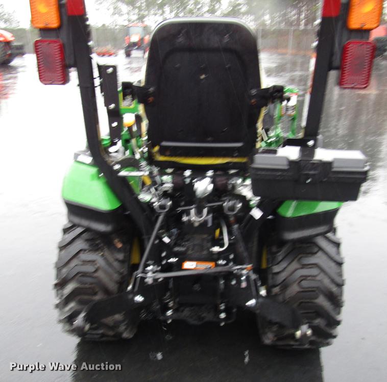 image for item FJ9609 2018 John Deere 1025R MFWD tractor
