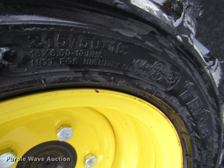 image for item FJ9609 2018 John Deere 1025R MFWD tractor