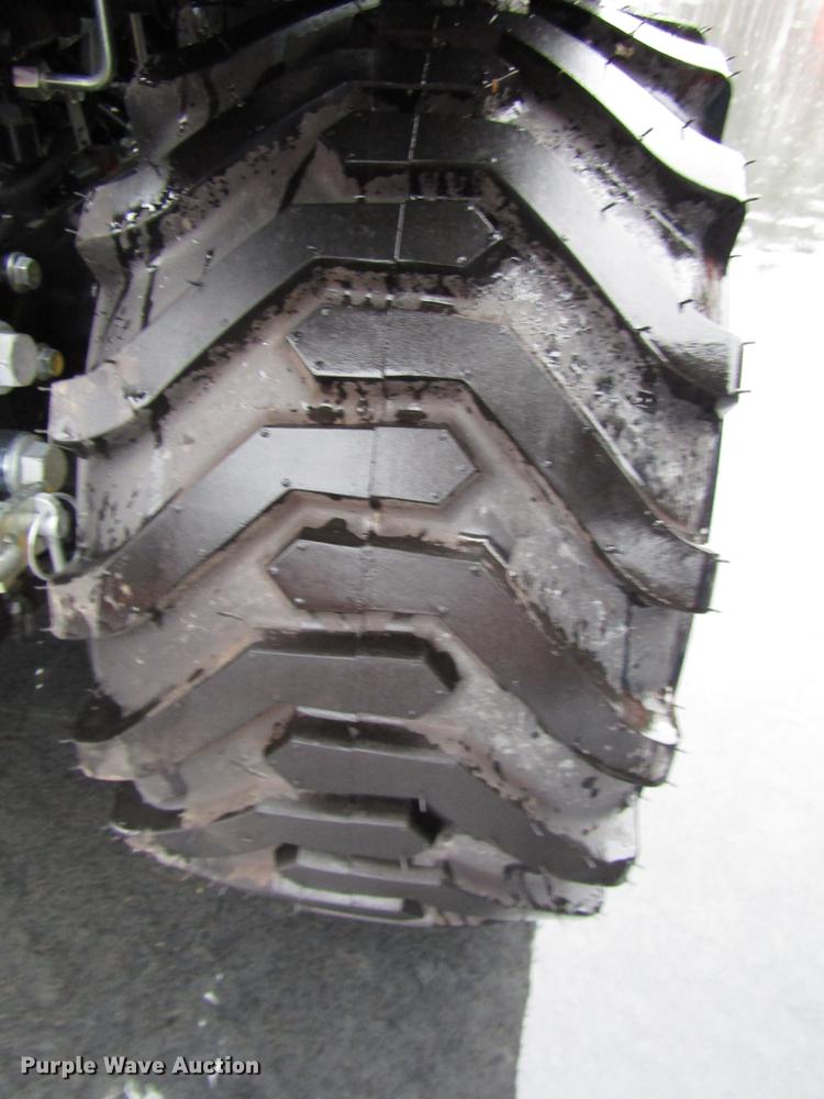 image for item FJ9609 2018 John Deere 1025R MFWD tractor