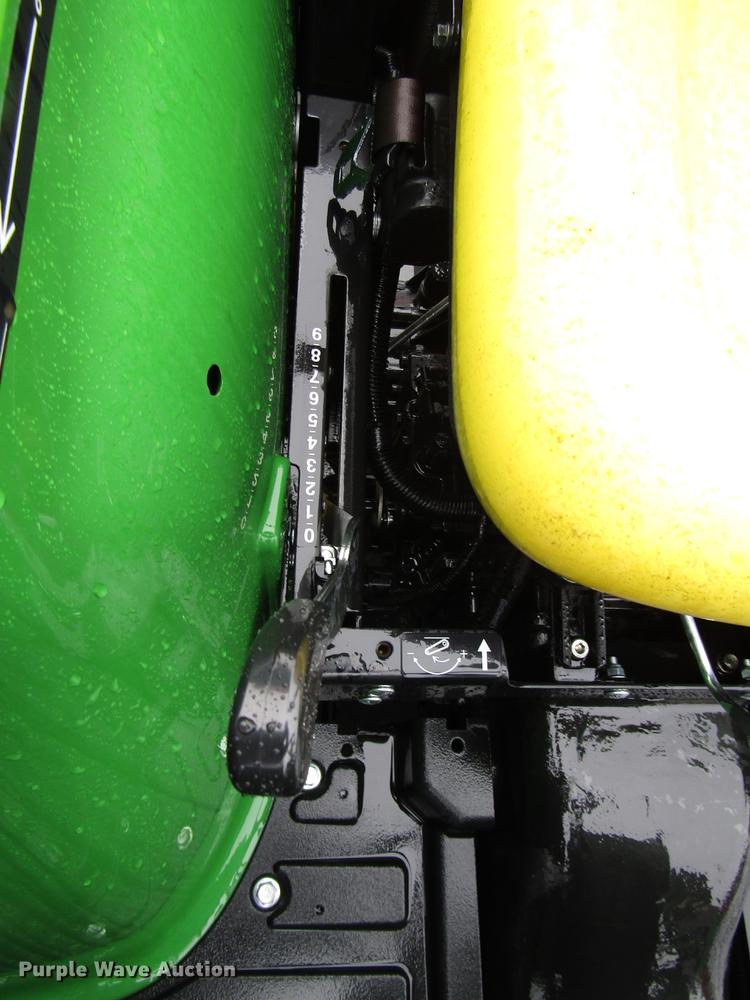 image for item FJ9610 2017 John Deere 3025E MFWD tractor