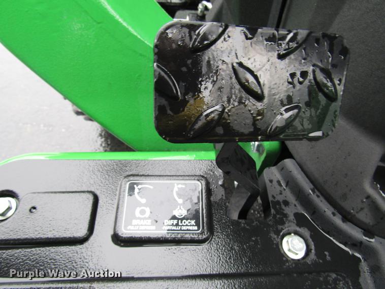 image for item FJ9610 2017 John Deere 3025E MFWD tractor