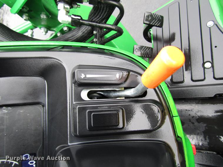 image for item FJ9610 2017 John Deere 3025E MFWD tractor