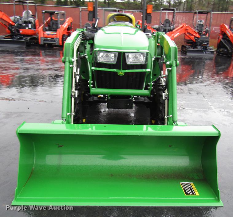 image for item FJ9610 2017 John Deere 3025E MFWD tractor