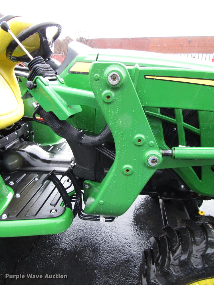 image for item FJ9610 2017 John Deere 3025E MFWD tractor